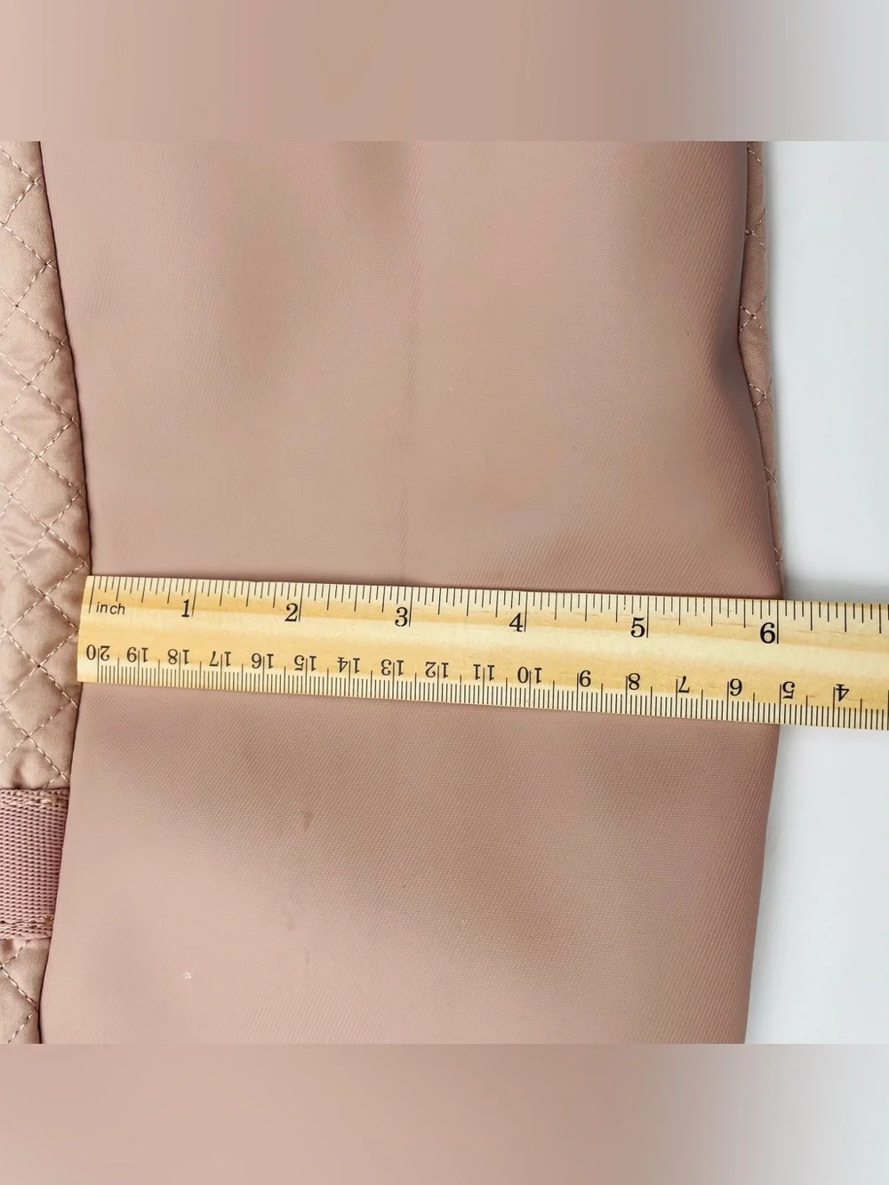Bagsmart Dusty Pink Quilted Computer Laptop Zip Pocket Bag